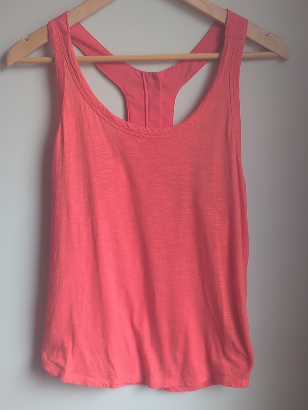 Banana Republic. Coral-Pink Zippered Racerback Tank Top. Size Small.